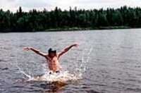 elz_jump_water