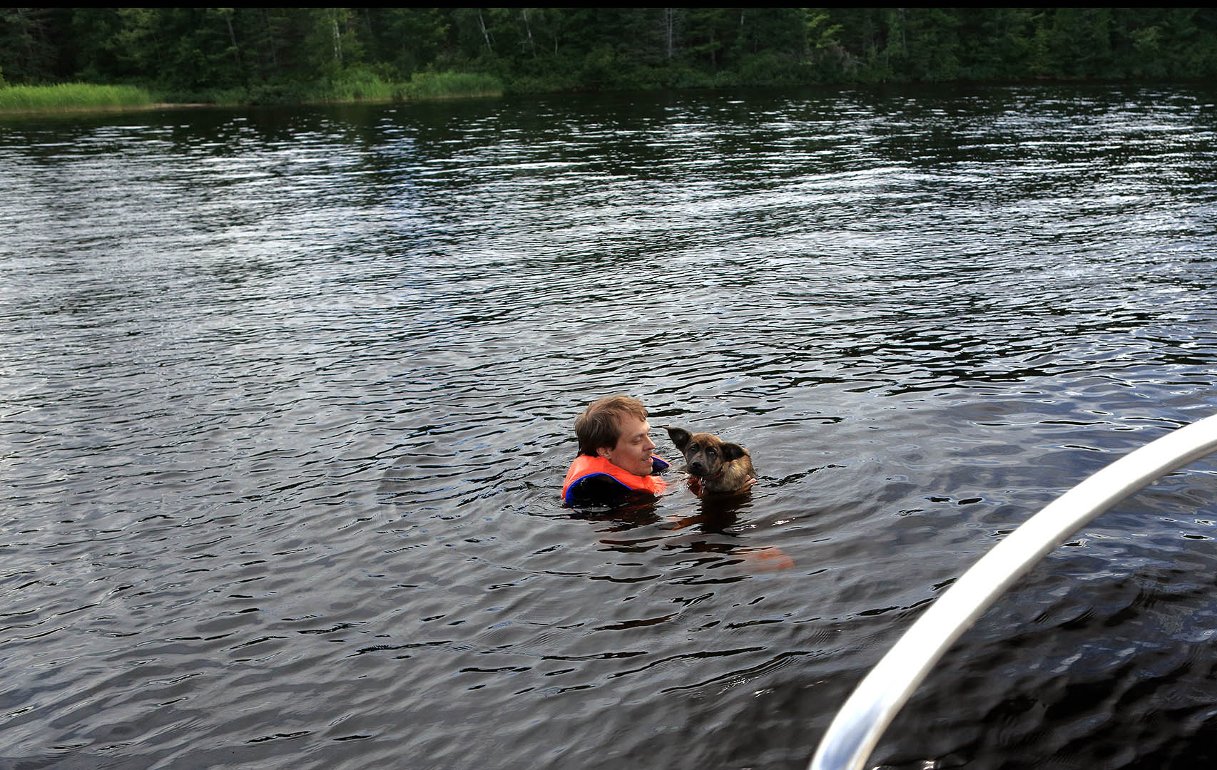 beryl_swiming_lac_st-francois_2015