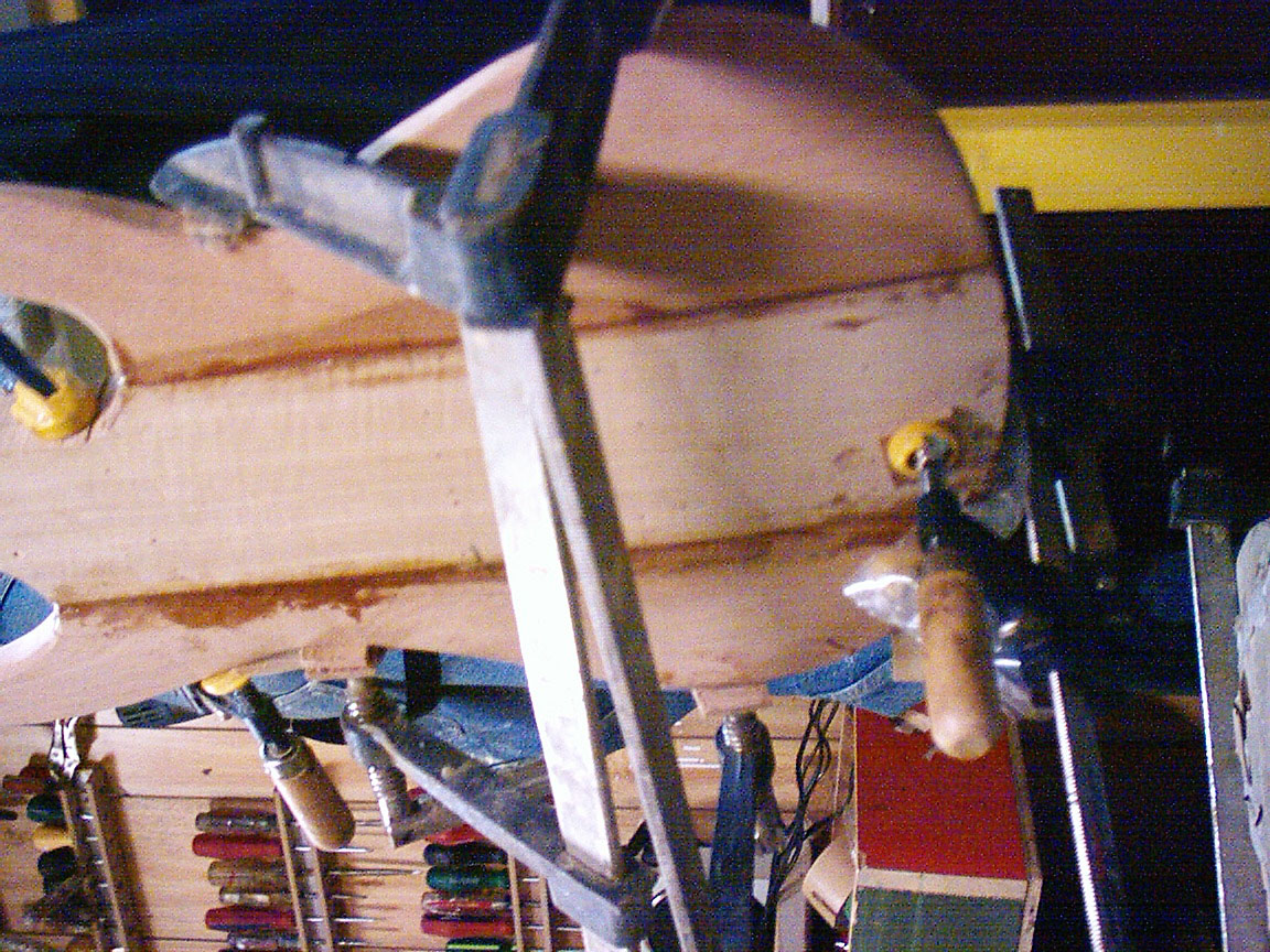bass8_glueme_front