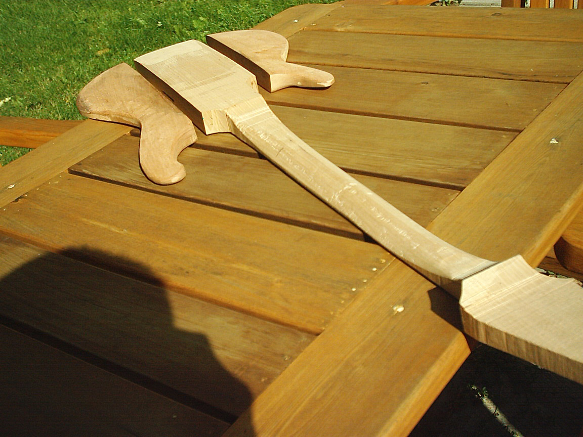 bass8_neckthru