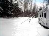 roulotte_cour_neige