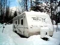 roulotte_neige_devant