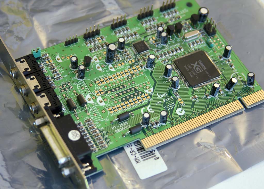 sndcard_yamaha_xg724f