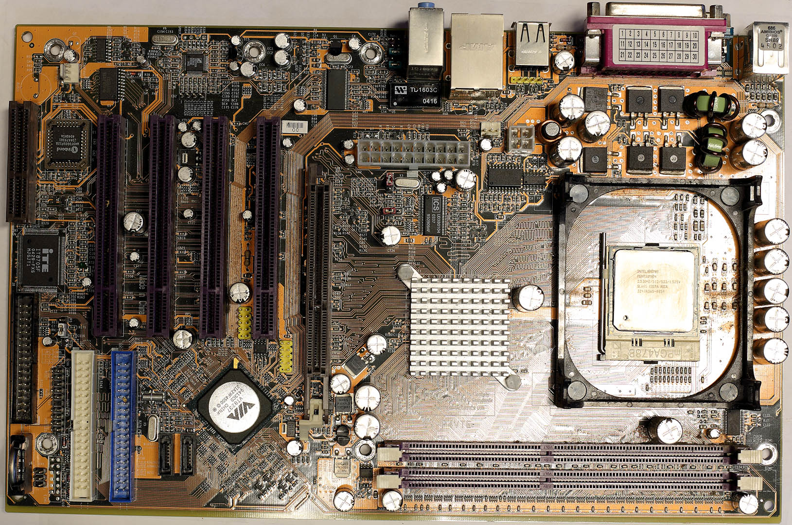 via_p4_pga478_mobo