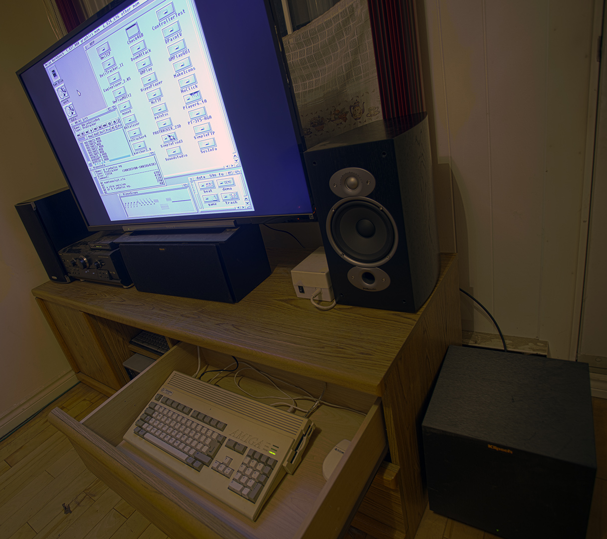 amiga1200_surround51_tv46in