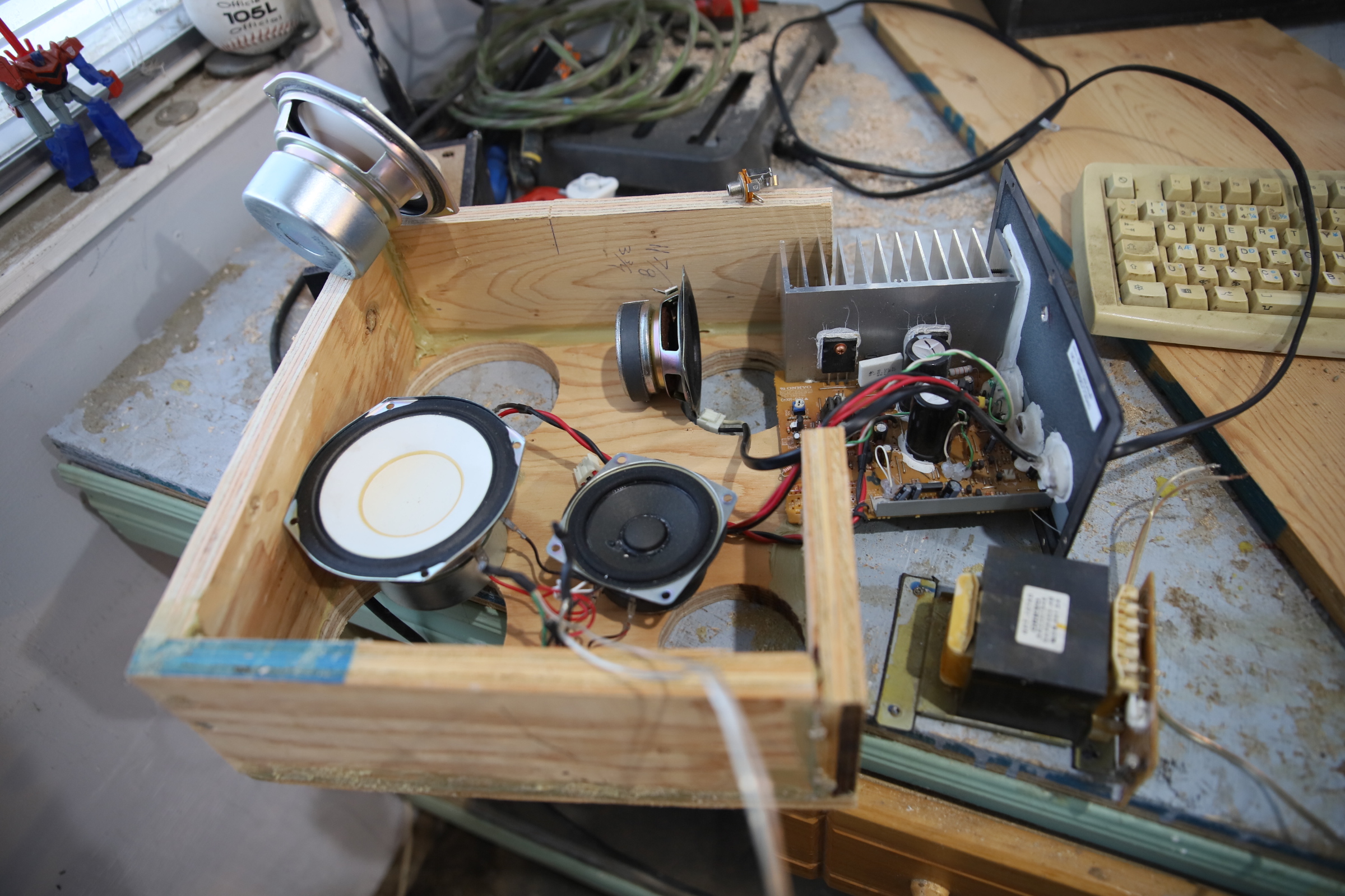 building_portable_bass_cabinet_4