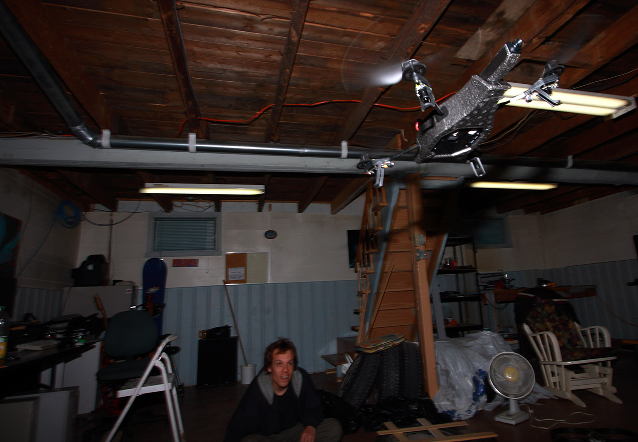 elz_controlling_parrot_drone