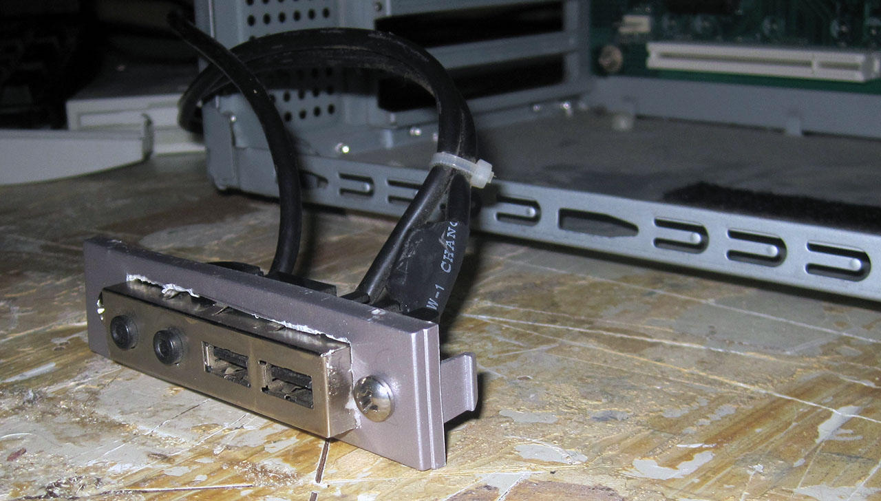 handmade_frontpanel_connector