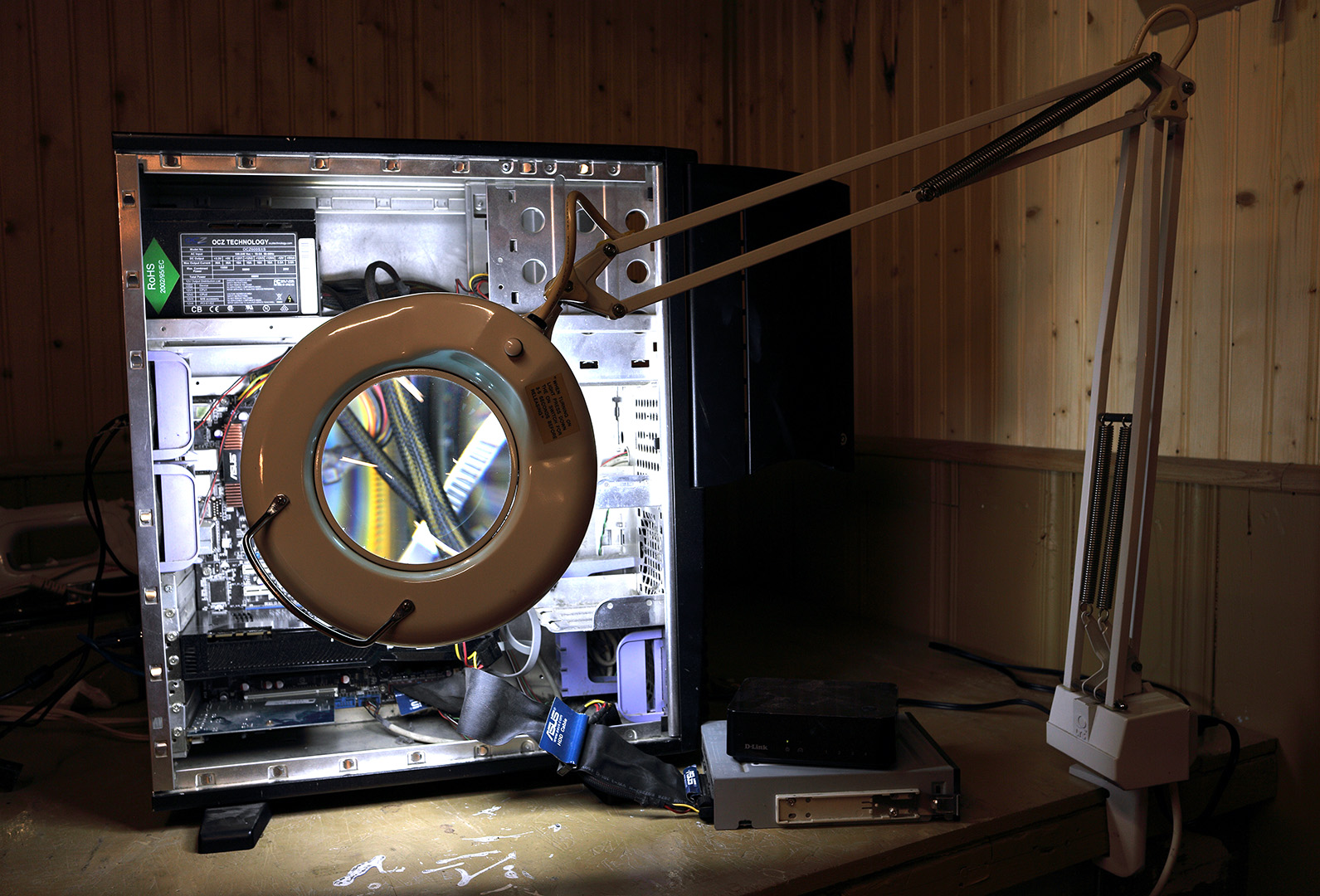 lts_magnifying_lamp
