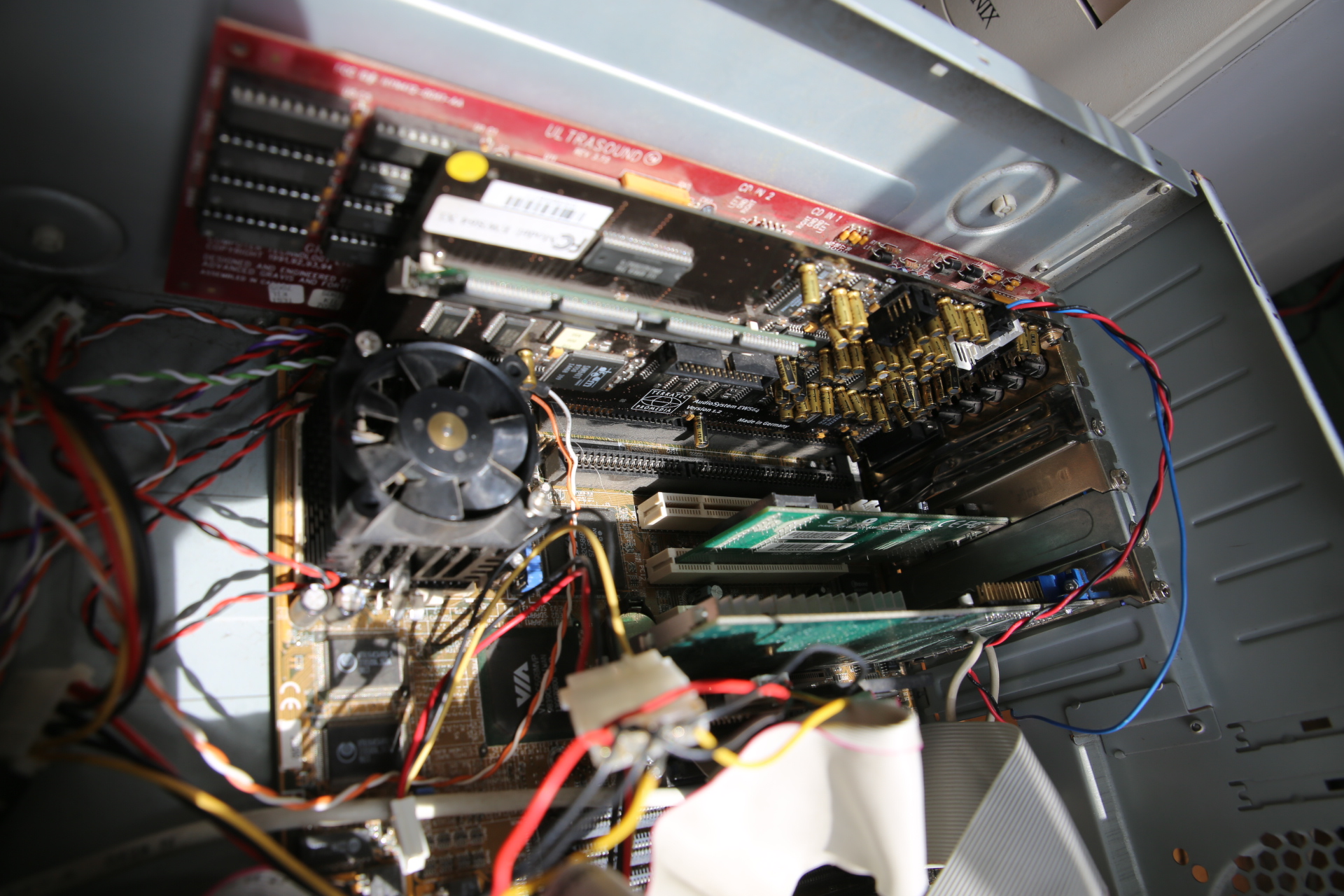 p1_133-gus-ews64