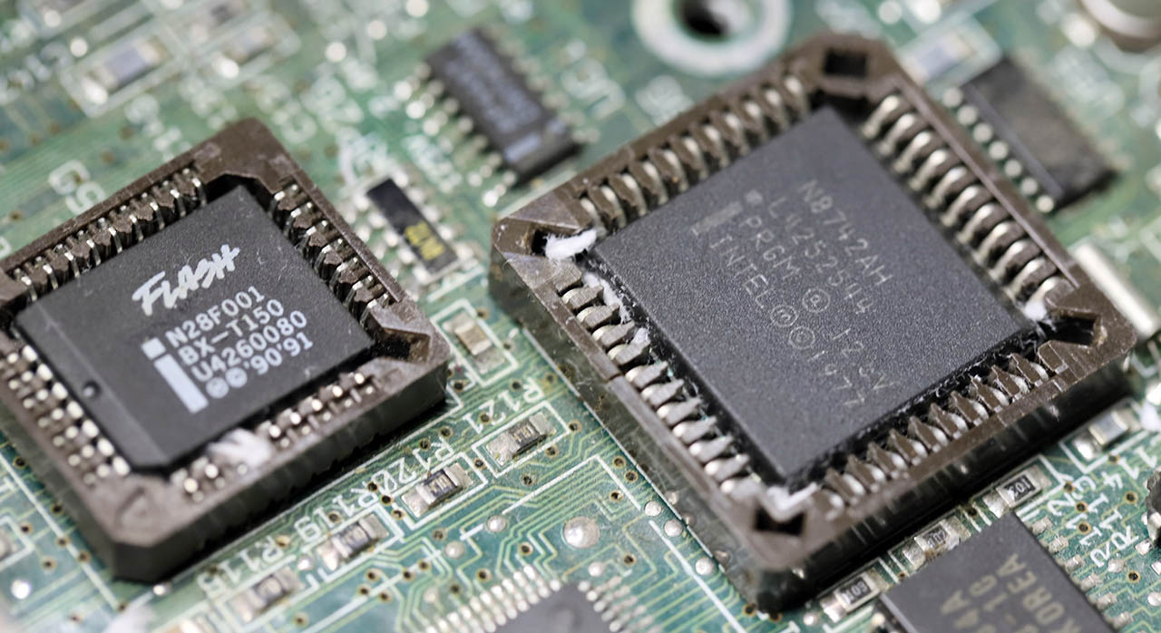 plcc32-plcc44-intel-ast
