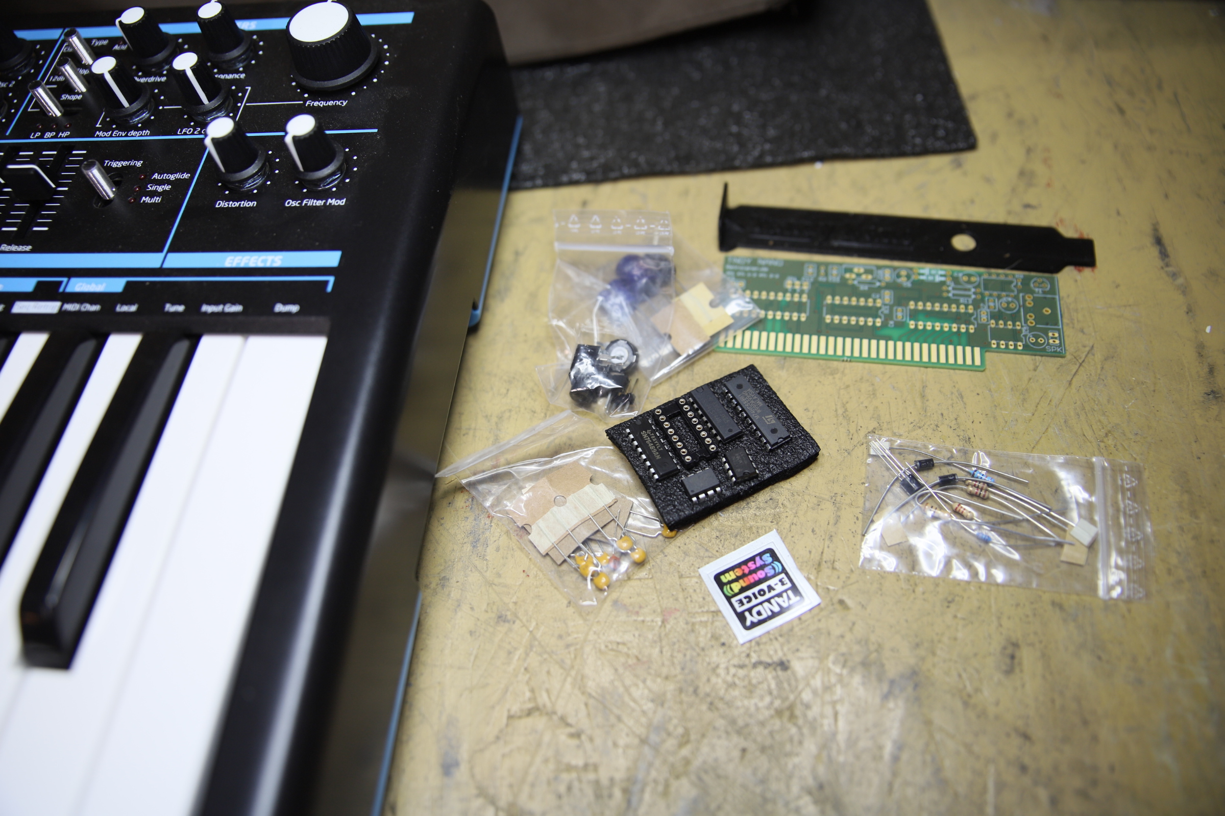 tandy_nano_pieces