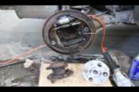 assembly_hub_switched_hydraulic_line_cut