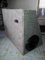 building_12_speaker_09_bass_reflex