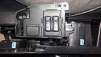 crosstrek_armrest_control_blank_front