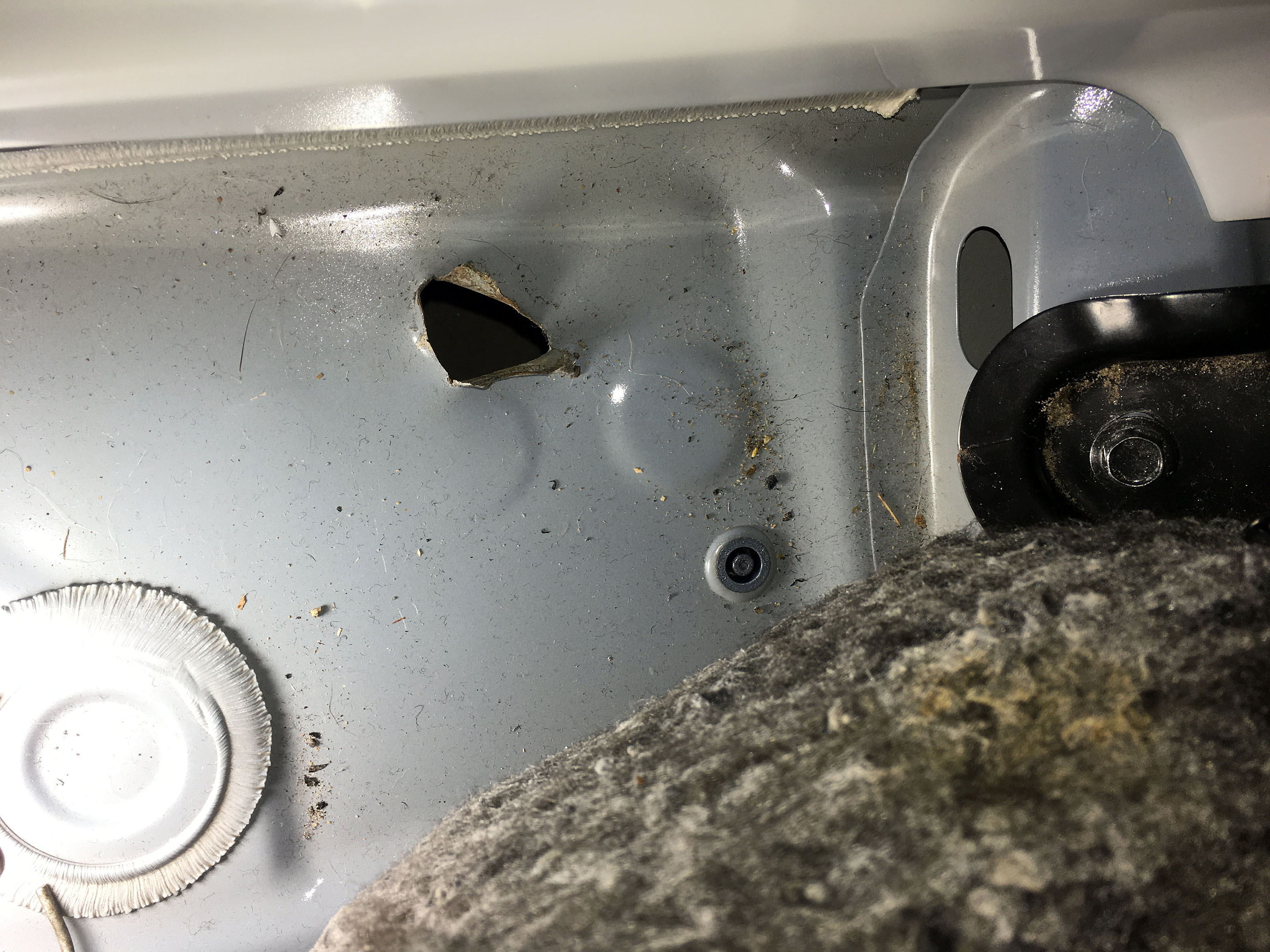 car_hole_inside