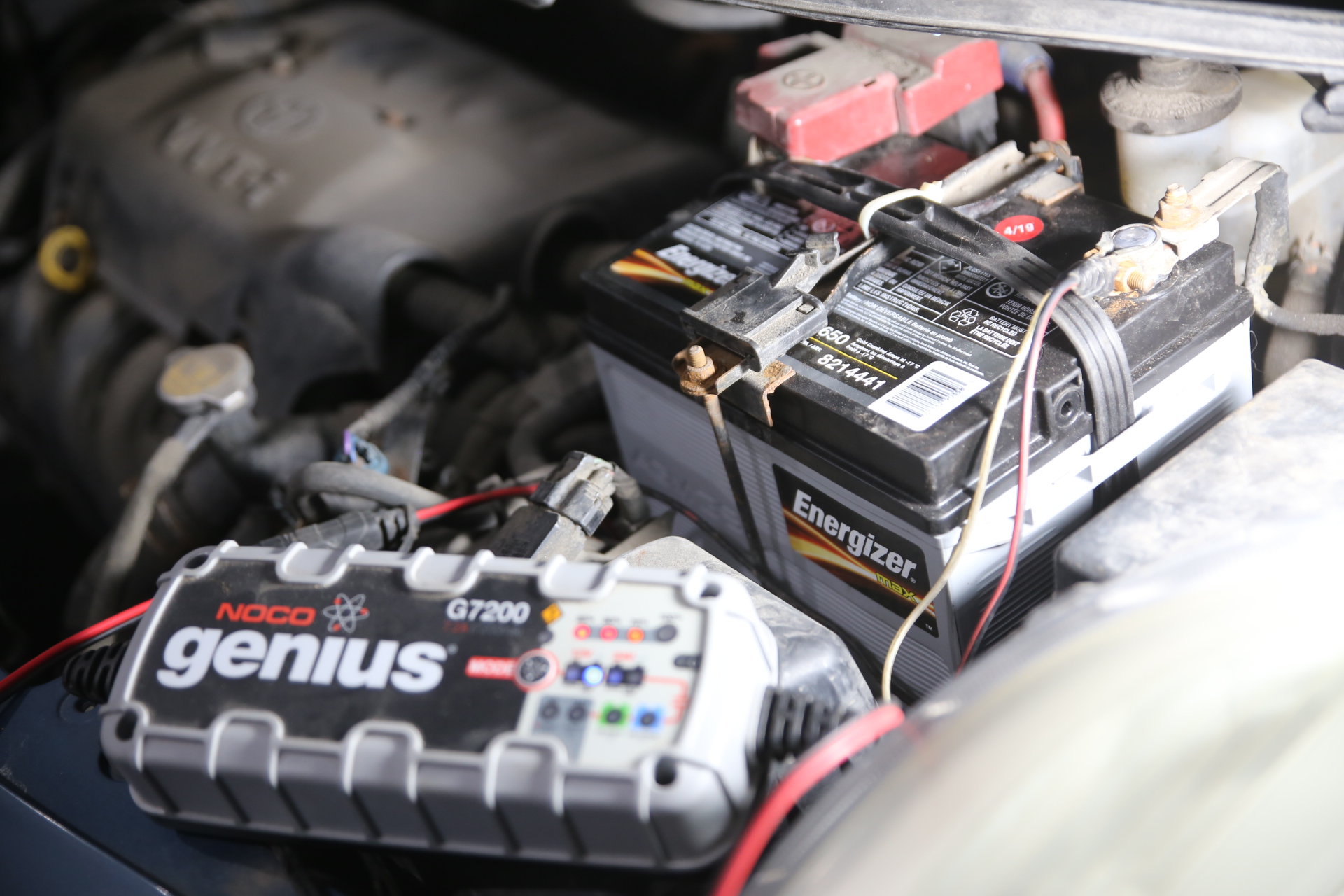 noco_genius_amg_car_battery