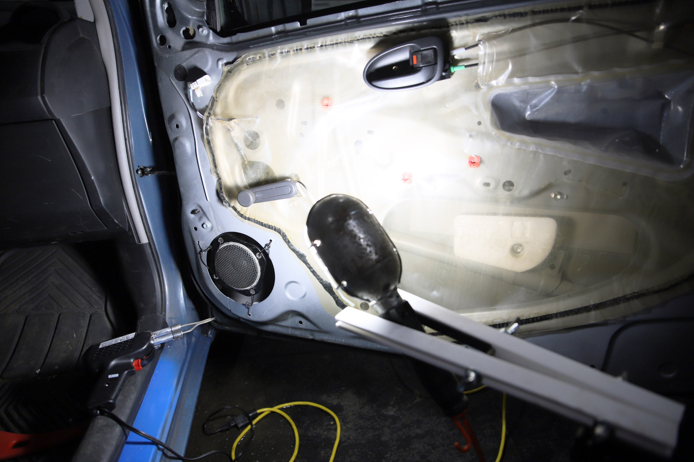 yaris_cheap_speaker