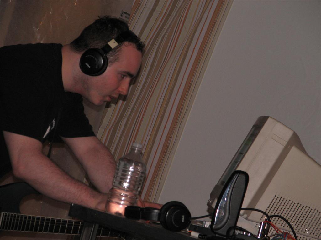 LIVE_dj