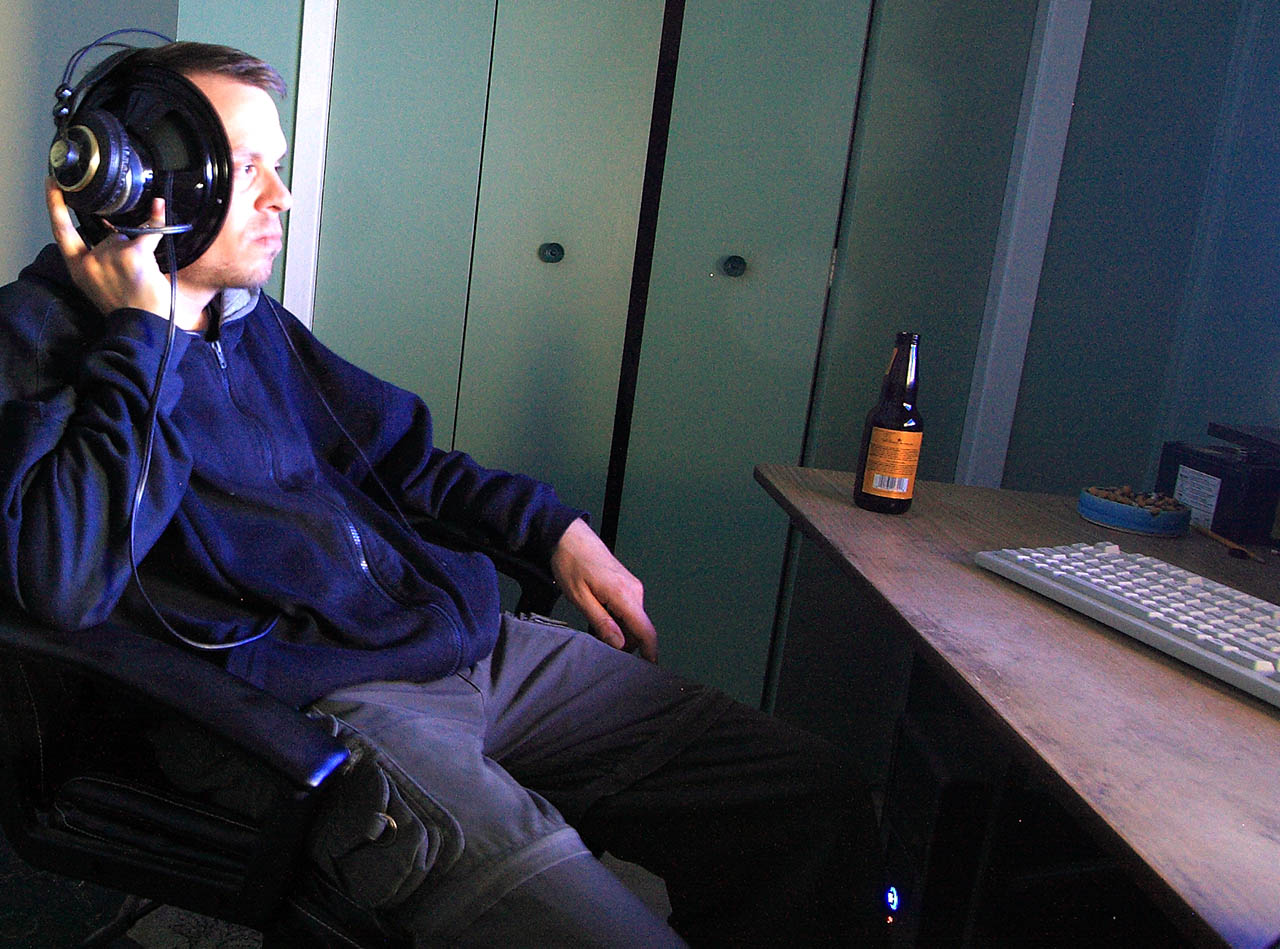 elz_headphones