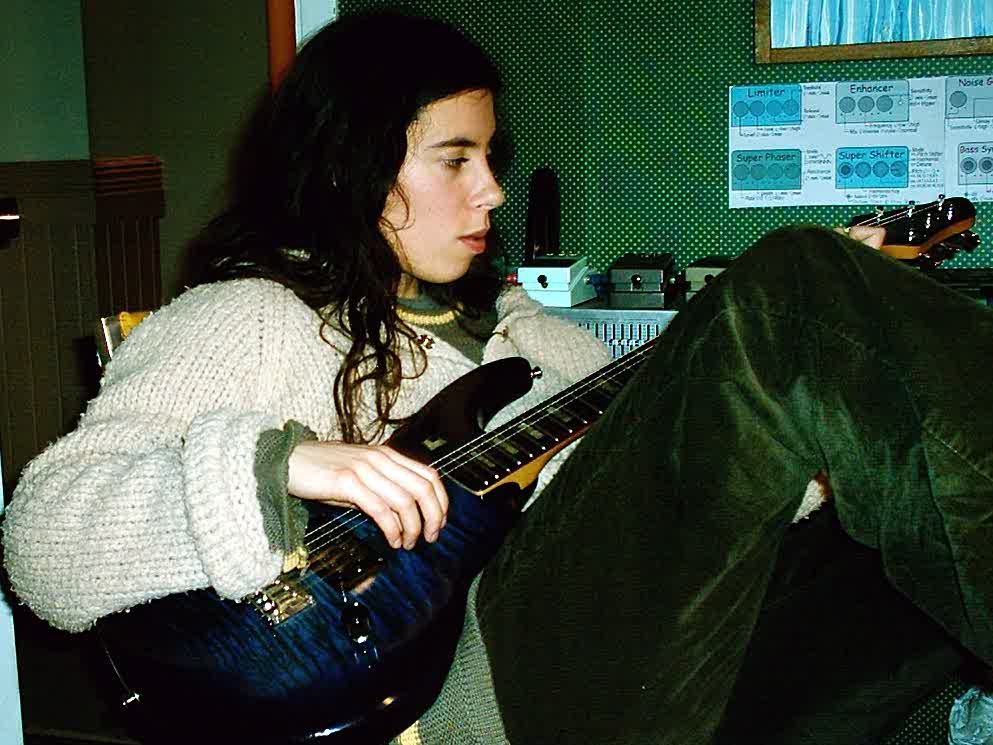 sarah_guitar