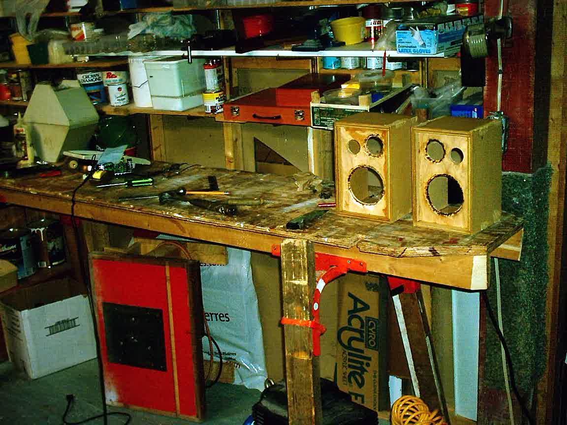 speaker_building
