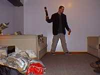 party_knife_pose_cyth