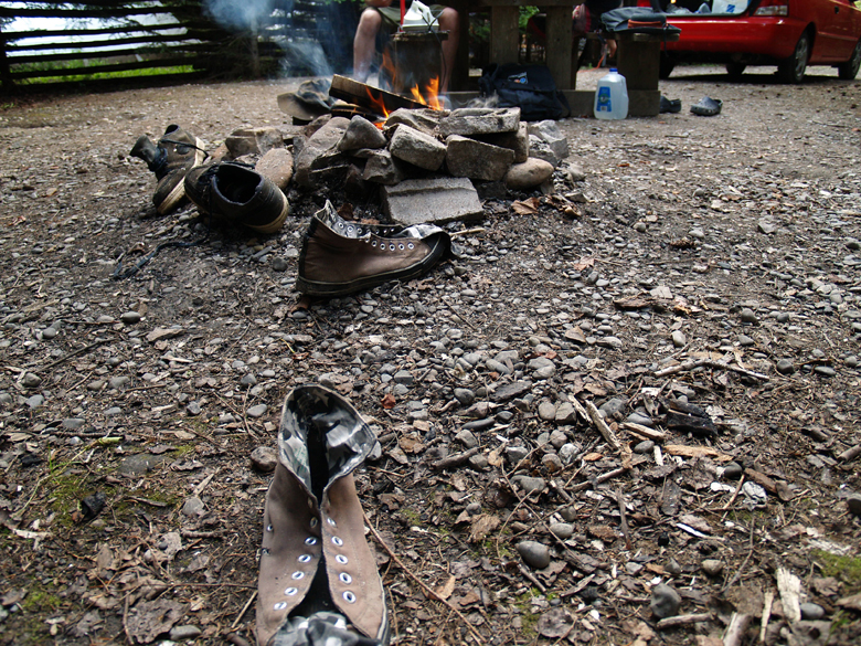 147-shoes_party