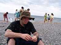 rolling_spliff_in_public