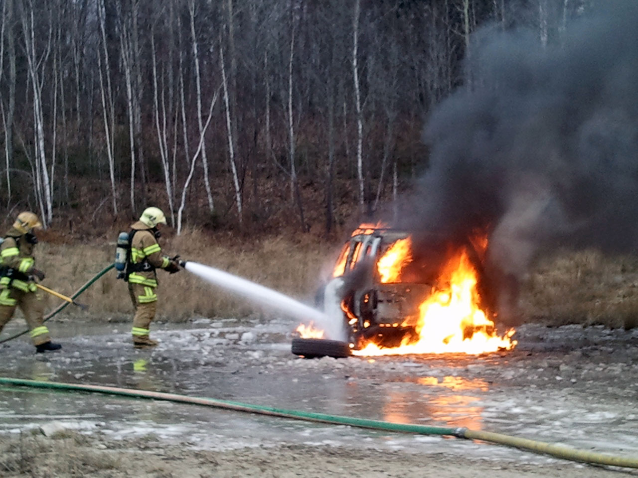 09_burning_car