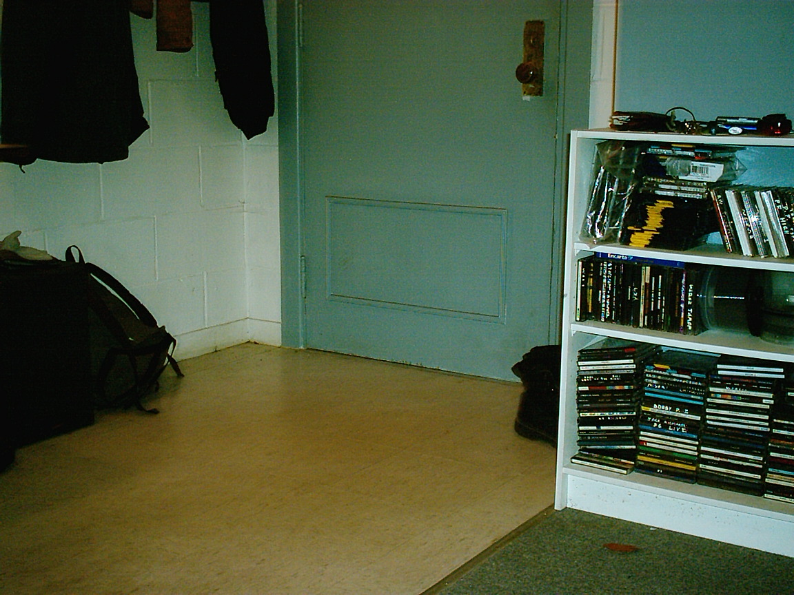 compact_disc_door
