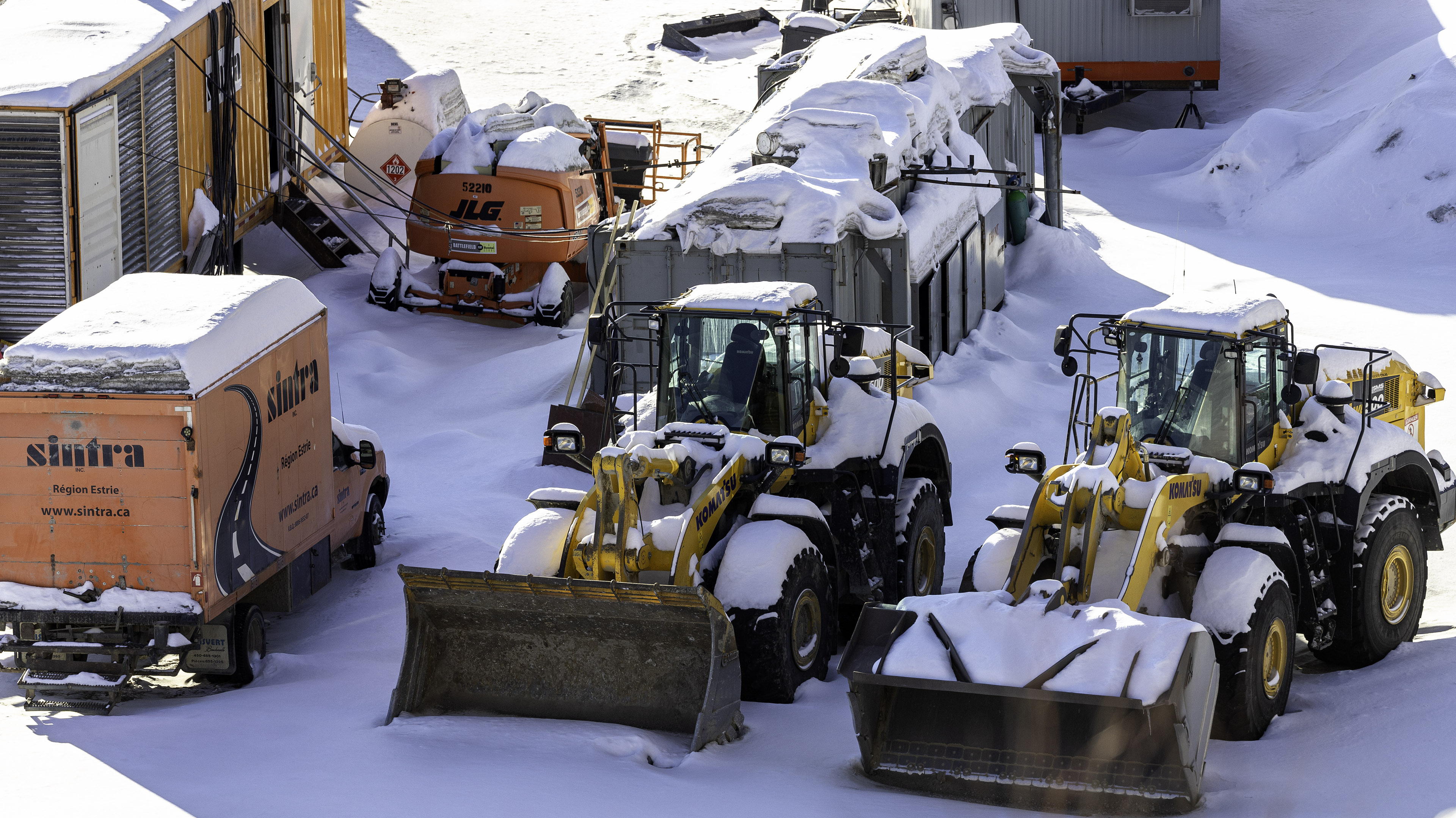 loader_snow_pickup