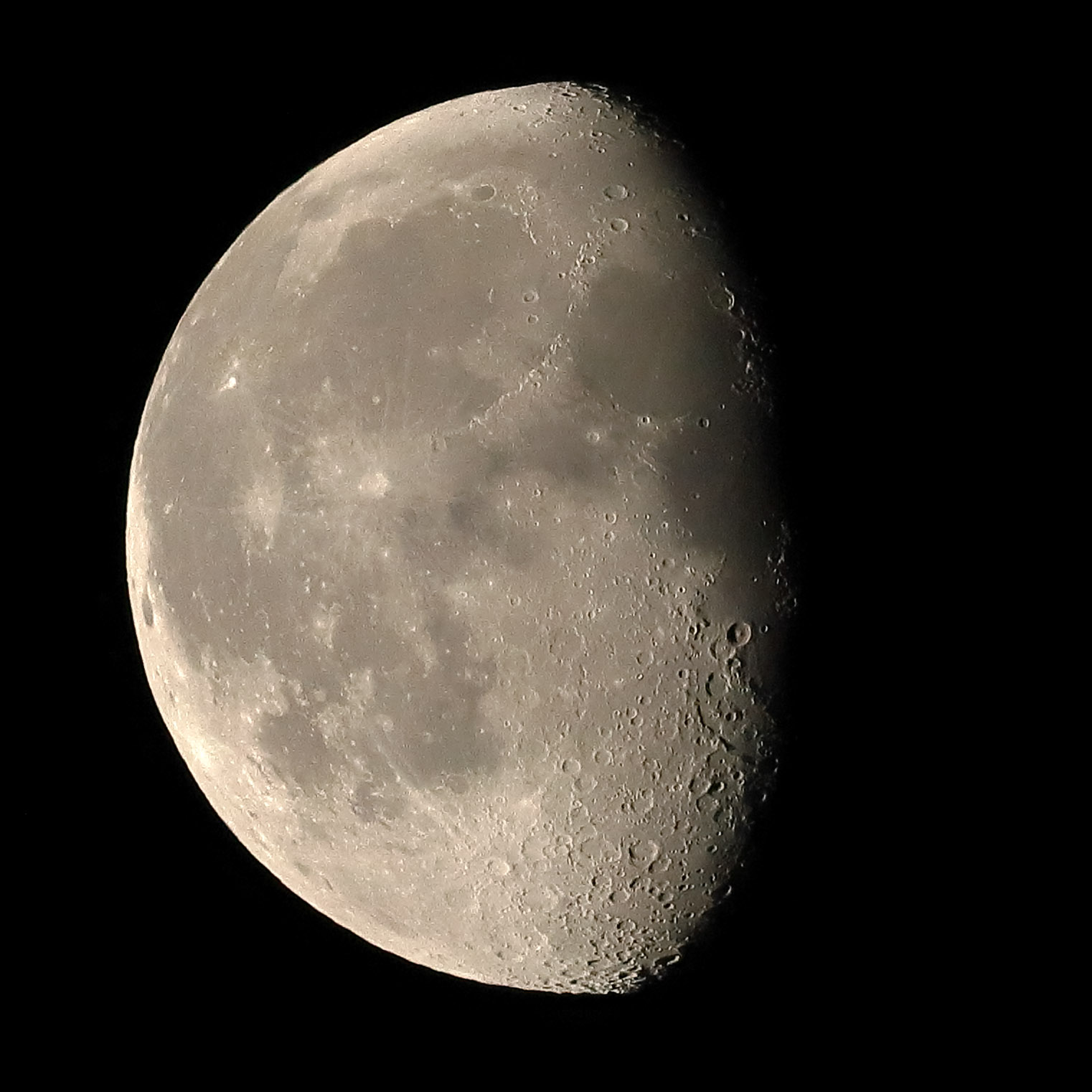 moon_800mm_1p1crop