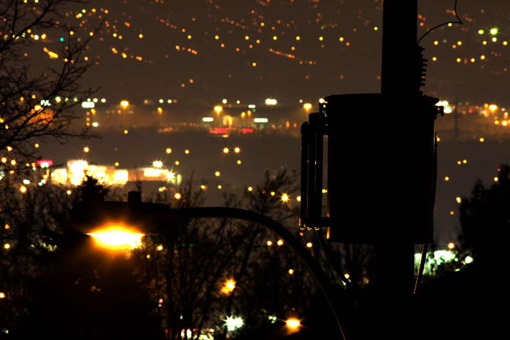 transformator_at_night