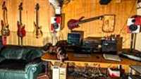 studio_5string_bass_taiga_basement