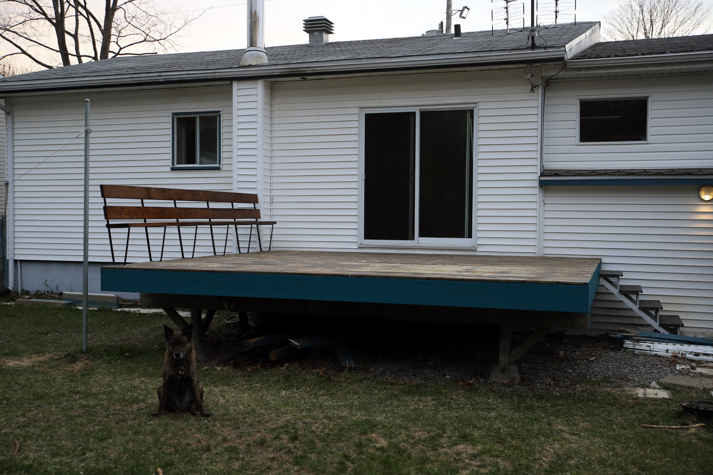 bench_patio_front