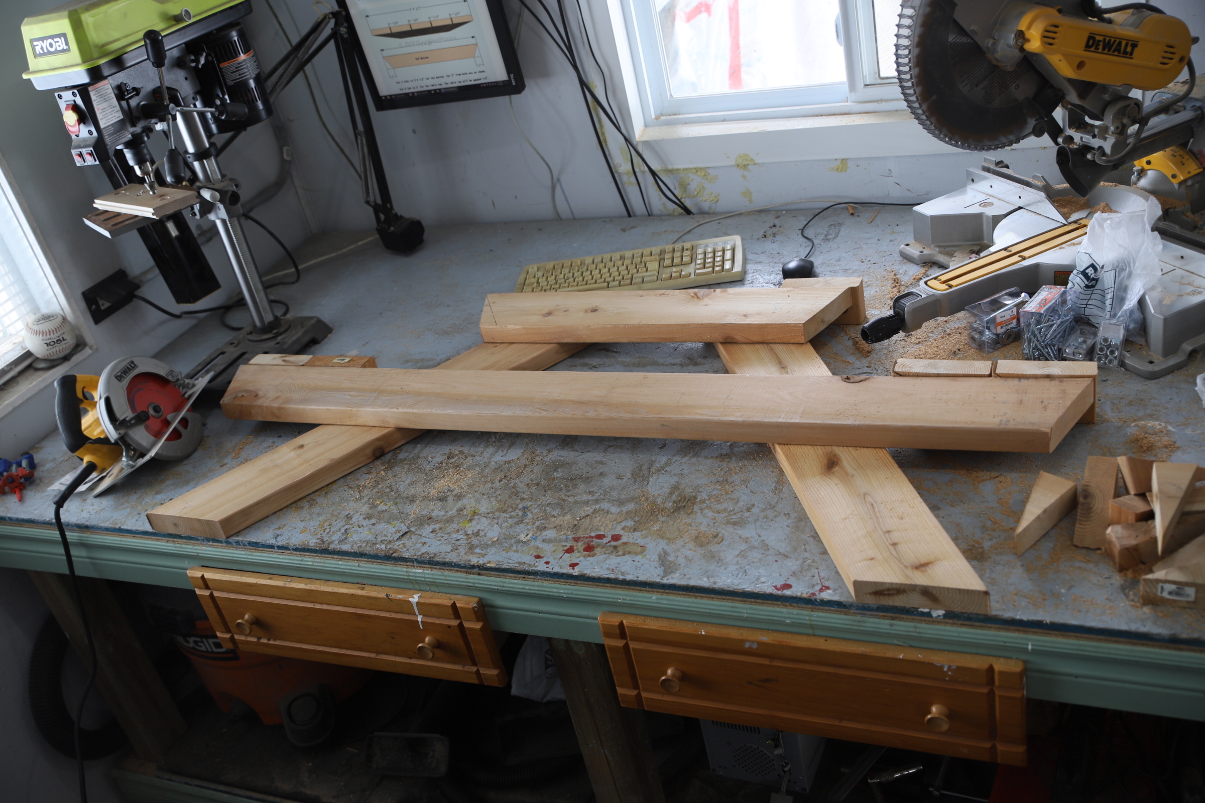 crafting_A-frame_table_3