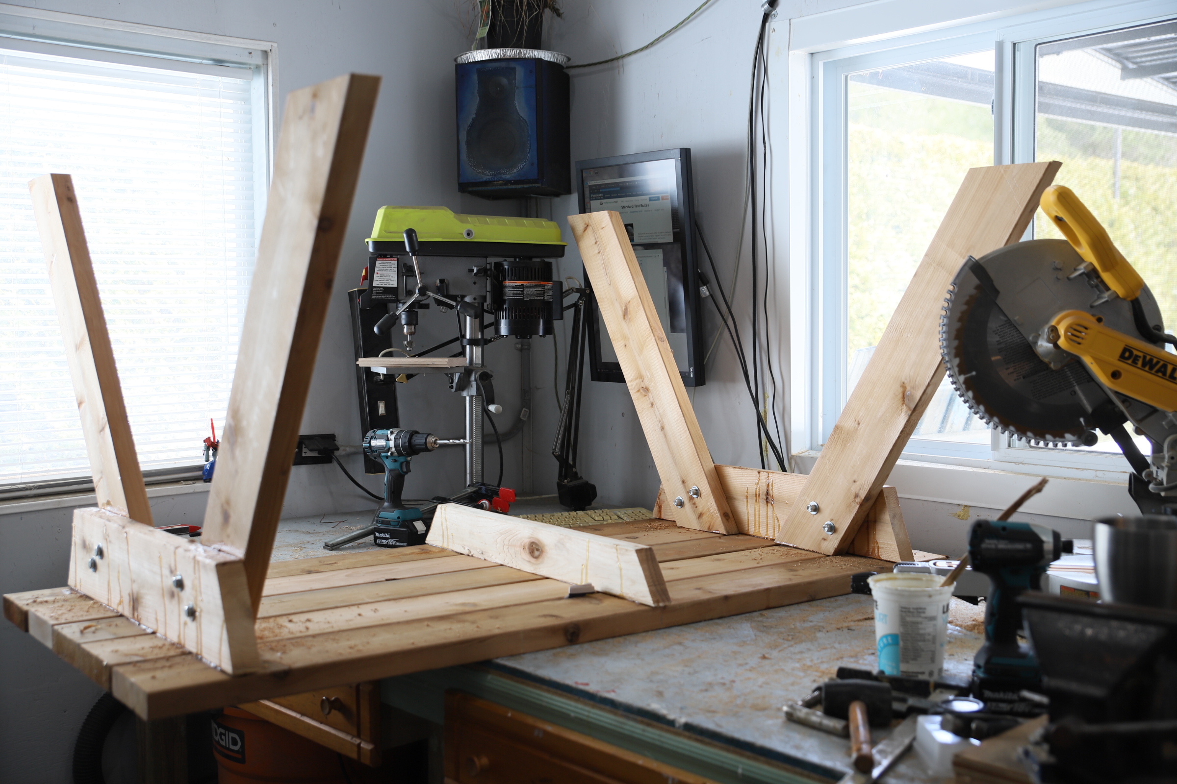 crafting_A-frame_table_5