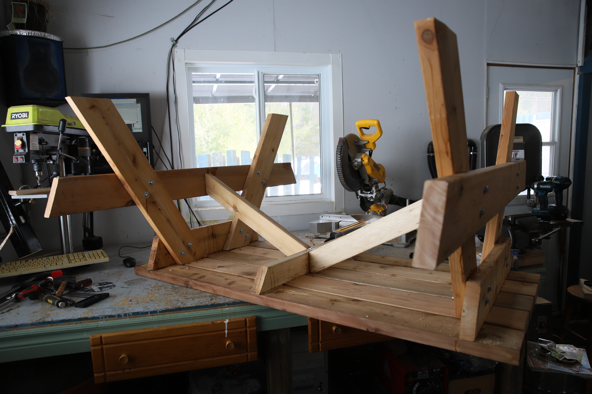 crafting_A-frame_table_6