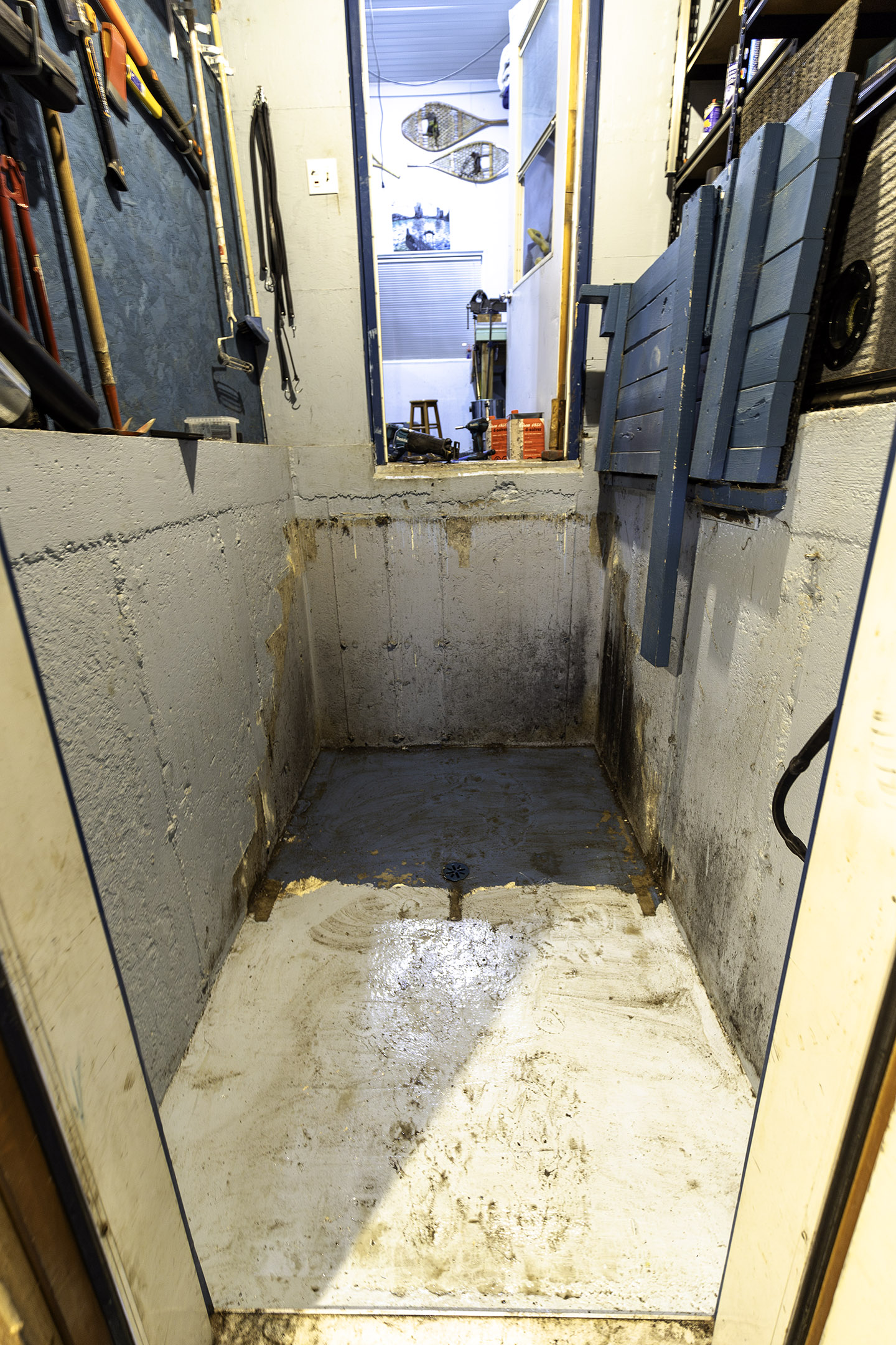 garage_entryway_basement_no_stair