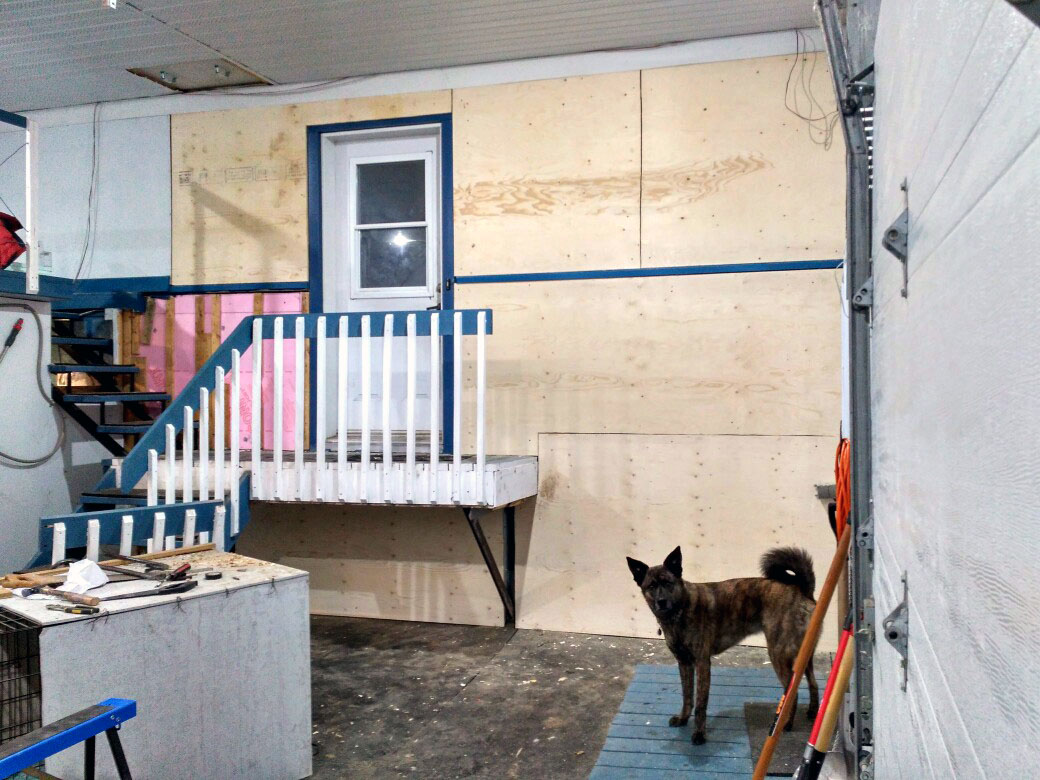 maison_garage_mur_mitoyen_plywood