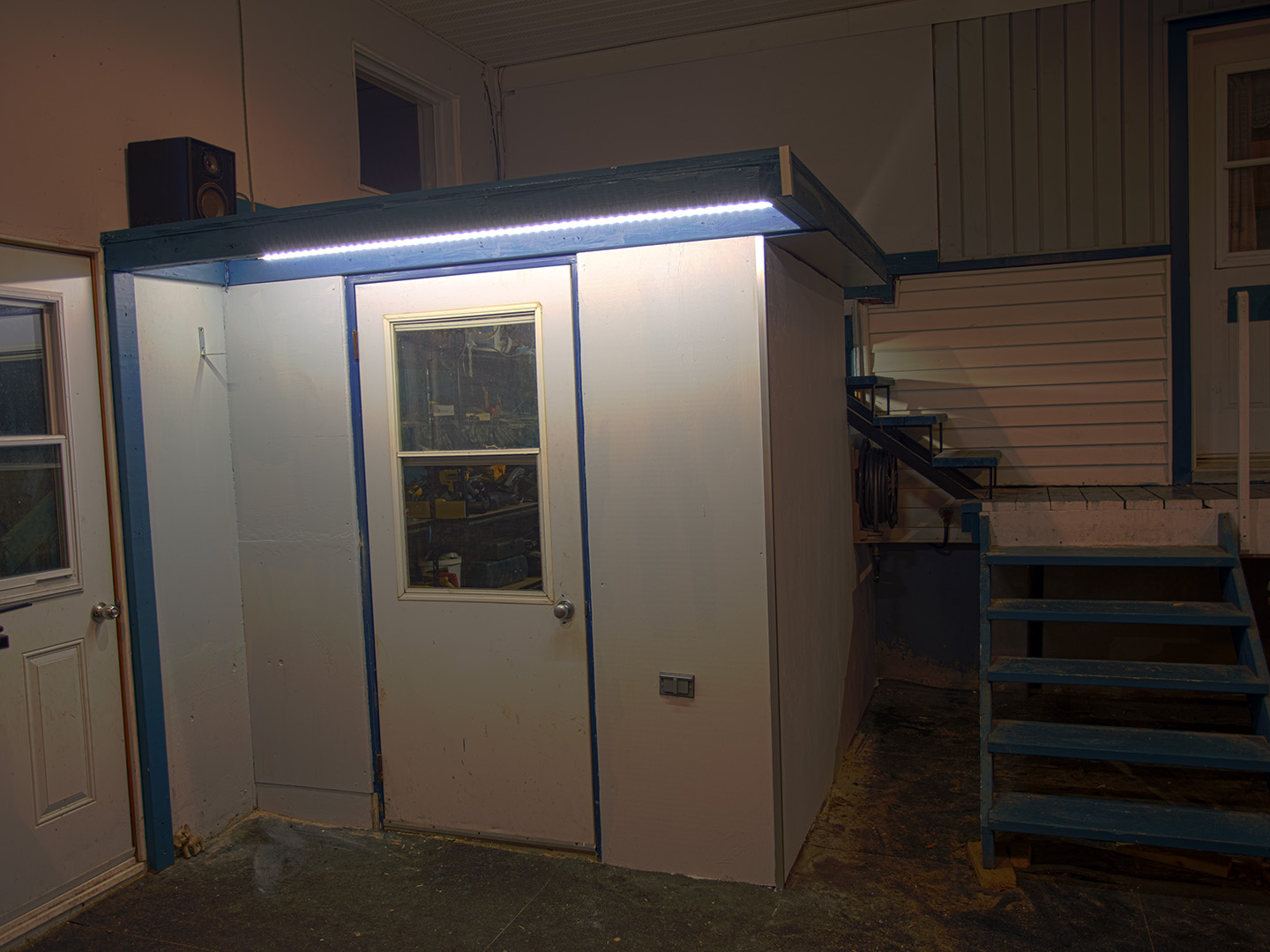 mezzanine_entryway