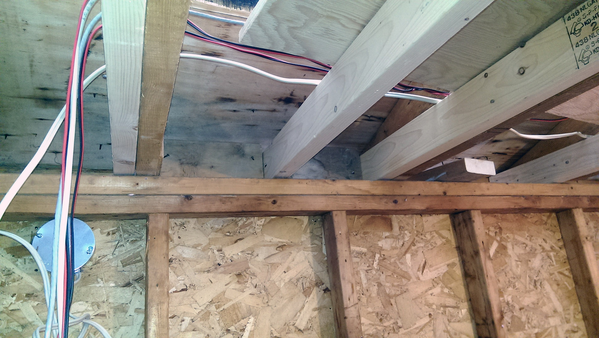 mezzanine_roof_exterior_wall