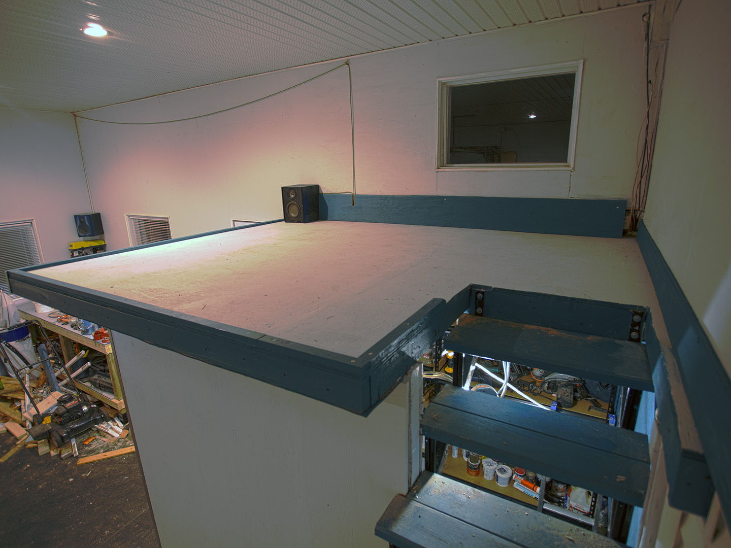 mezzanine_topfloor